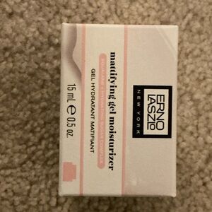 Erno Laszlo Gel Moisturizer in White and Pink
